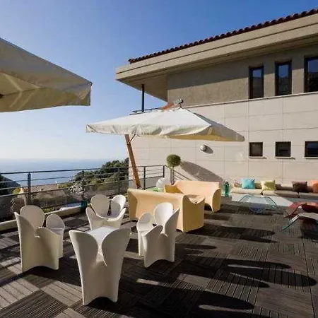 Aparthotel Eza Vista